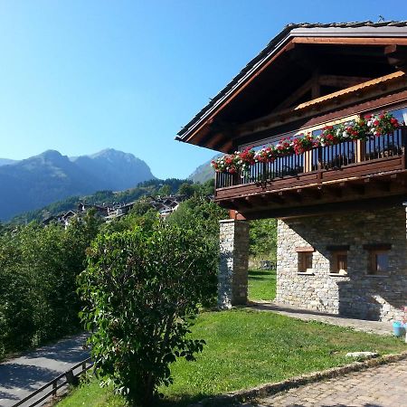 Les Combes Hotel ลาซัลเล ภายนอก รูปภาพ