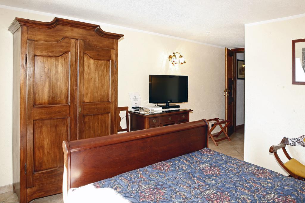 Les Combes Hotel ลาซัลเล ห้อง รูปภาพ