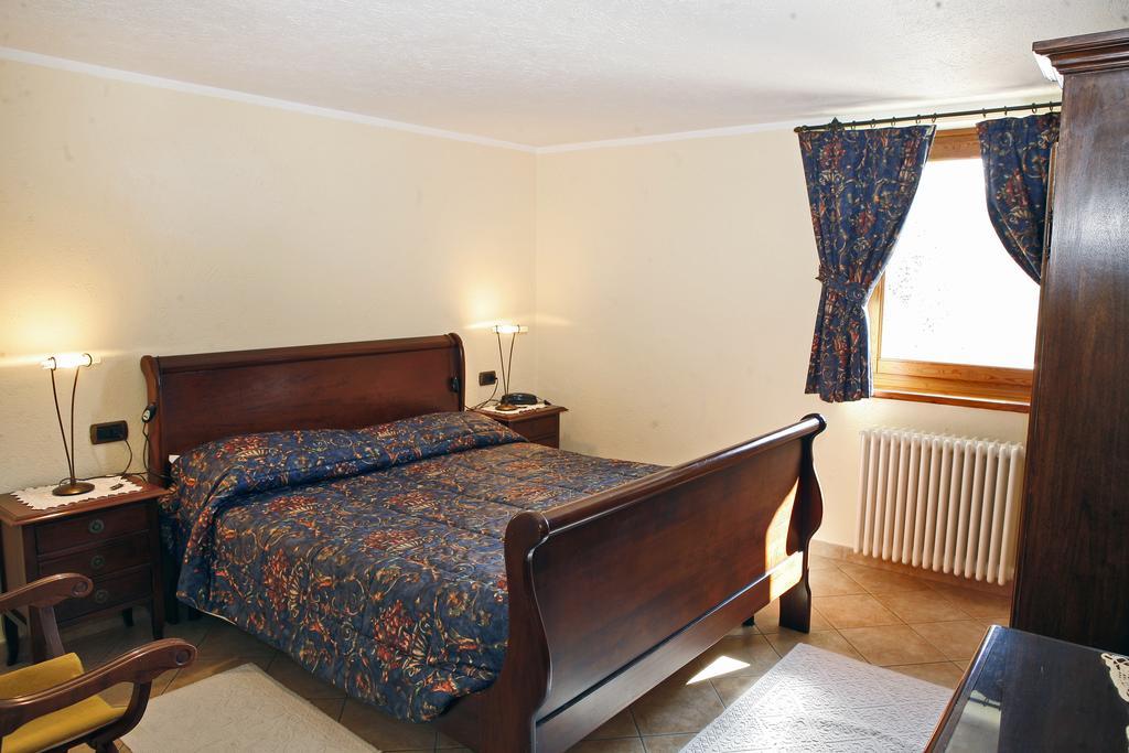 Les Combes Hotel ลาซัลเล ห้อง รูปภาพ