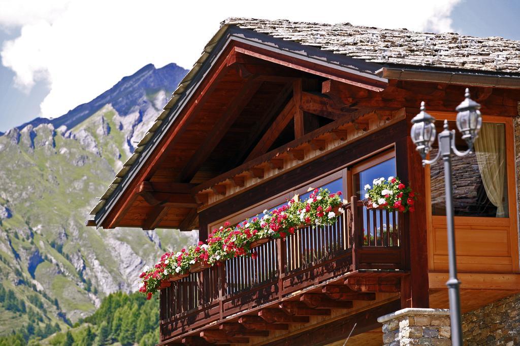 Les Combes Hotel ลาซัลเล ภายนอก รูปภาพ