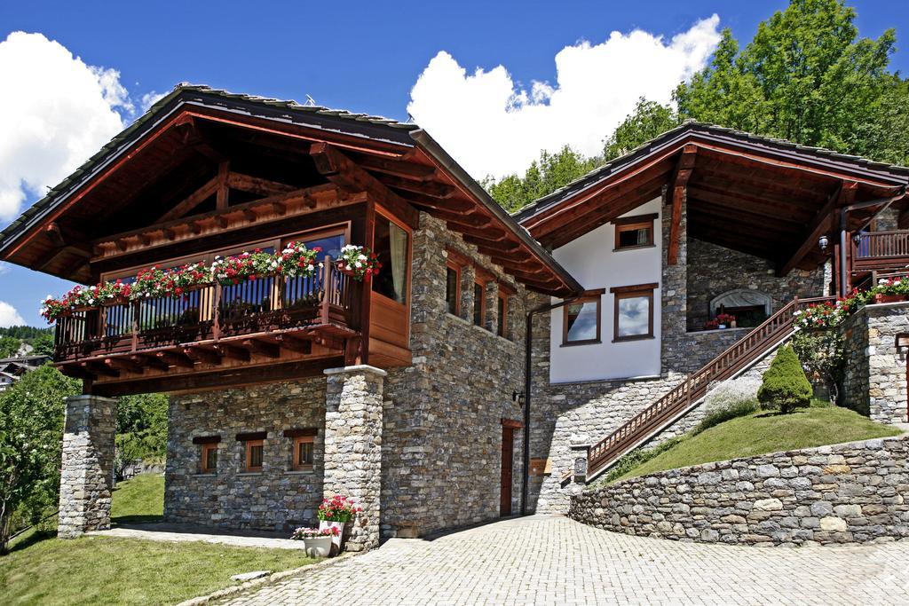 Les Combes Hotel ลาซัลเล ภายนอก รูปภาพ