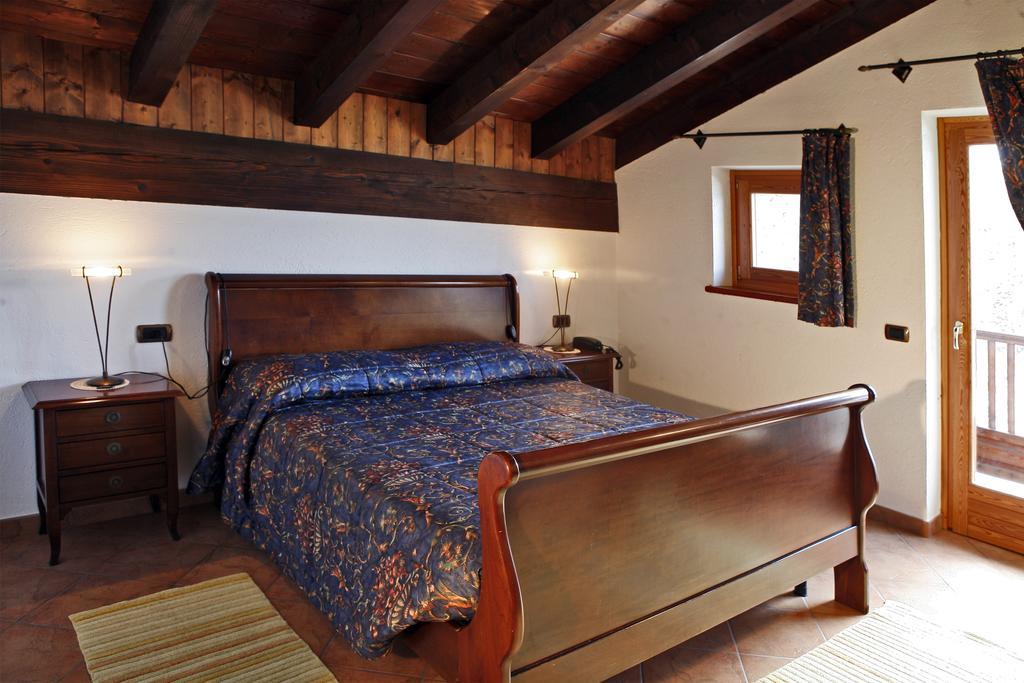 Les Combes Hotel ลาซัลเล ห้อง รูปภาพ