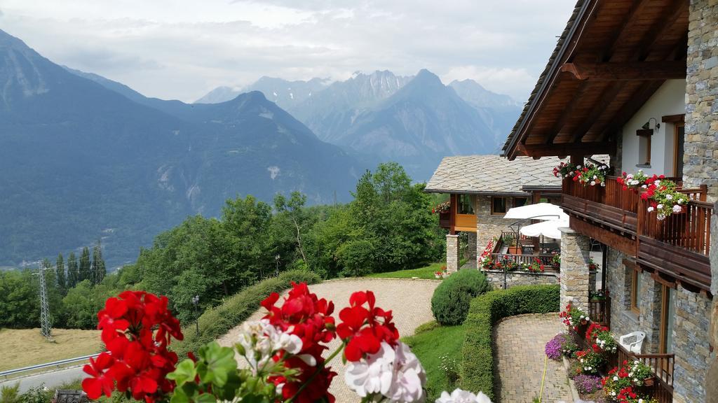 Les Combes Hotel ลาซัลเล ภายนอก รูปภาพ