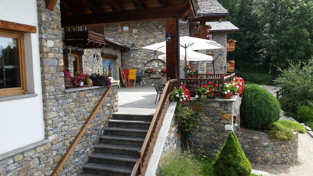 Les Combes Hotel ลาซัลเล ภายนอก รูปภาพ