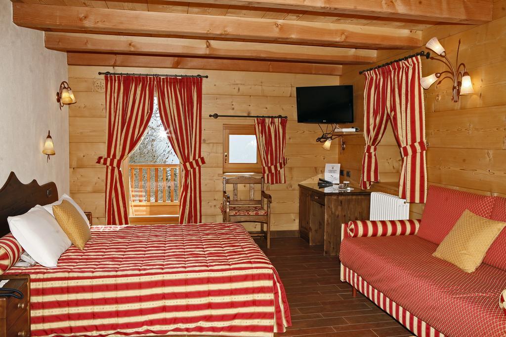 Les Combes Hotel ลาซัลเล ห้อง รูปภาพ