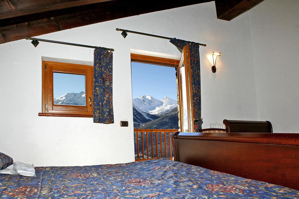 Les Combes Hotel ลาซัลเล ภายนอก รูปภาพ