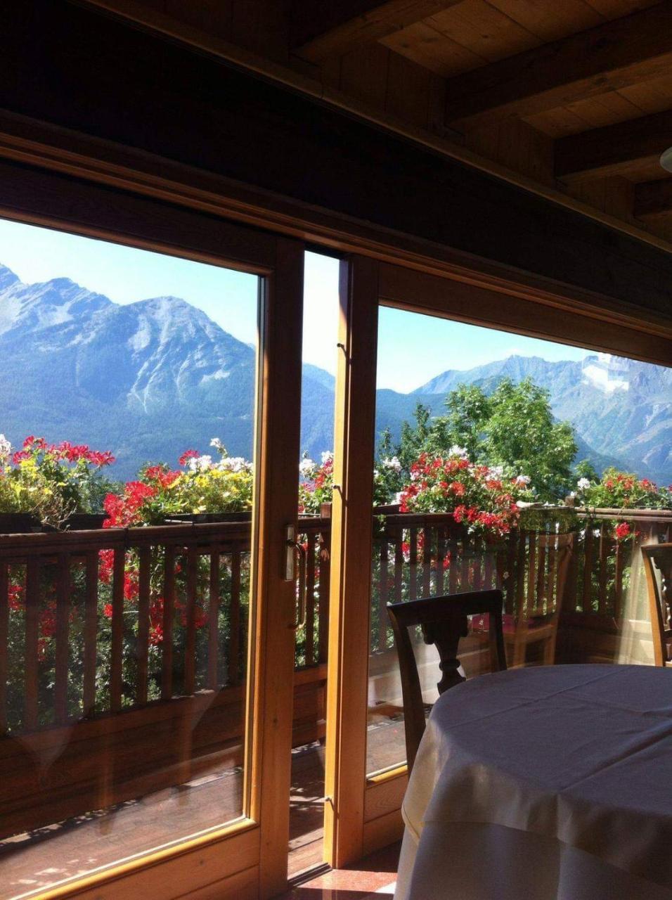 Les Combes Hotel ลาซัลเล ภายนอก รูปภาพ